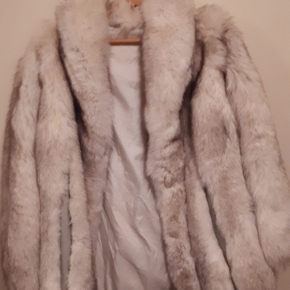Fur coat - Picture 3 of 3